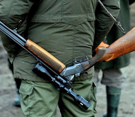 Ce sa vinzi pe timp de criza? Armament!