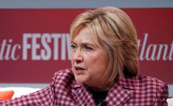 Clinton si Lavrov discuta probleme cheie