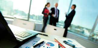 4 Instrumente de baza pentru o afacere de succes