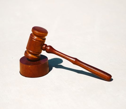 Cum să găsești un avocat online simplu și rapid?