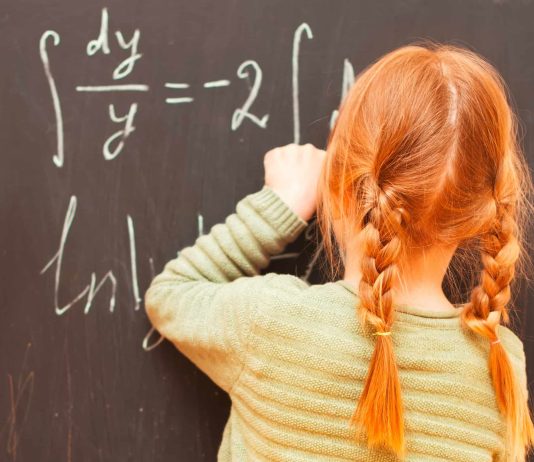 Amanarea intrarii la scoala cu o jumatate de ora ar imbunatati rezultatele scolare ale copiilor