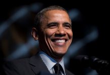 Obama glumeste despre purtarea bretonului si despre munca pentru Spielberg