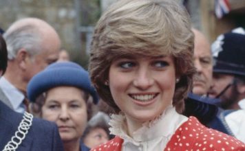 Privind inapoi la Printesa Diana si la Manualul Oficial Sloane Ranger