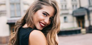 Care este cea mai potrivită culoare de purtat atunci când faci videochat?