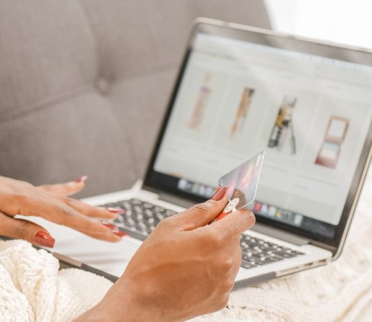 Cardurile de debit virtuale – ce sunt și ce avantaje ai la folosire