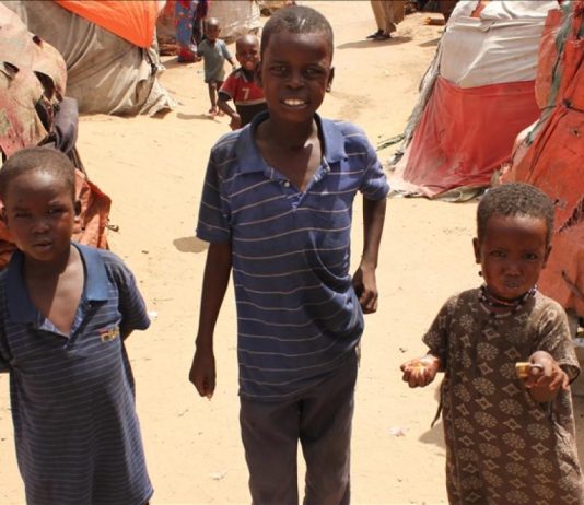 Pana la 20.000 de copii stramutati din calea dezastrelor naturale, potrivit UNICEF