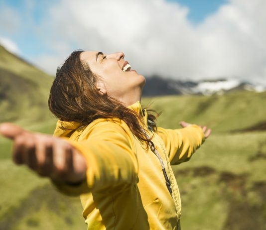 10 semne de avertizare care indica ca ar trebui sa te concentrezi mai mult pe propria fericire