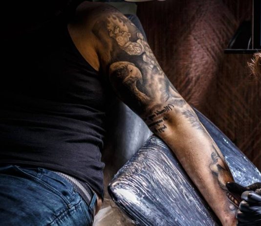 Tatuaje sexy pentru barbati inspirate de MoJoo